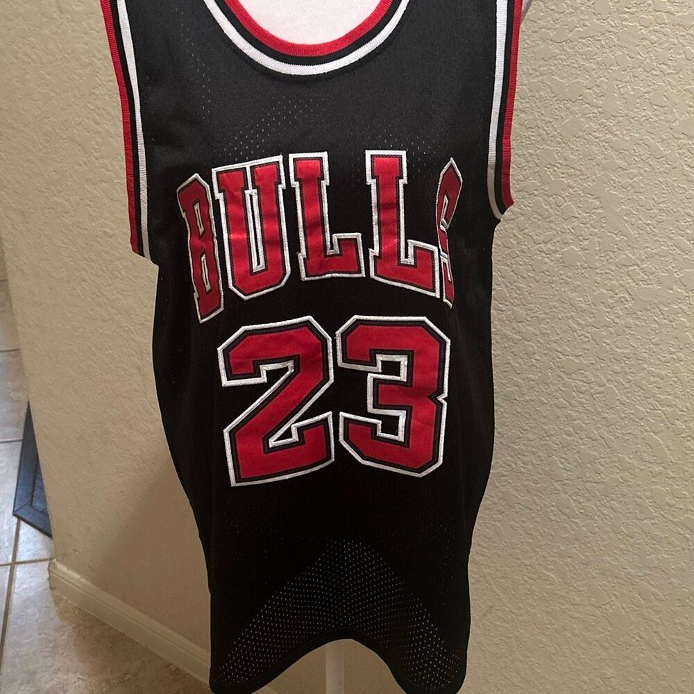 Chicago Bulls Basketball Jersey Michael Jordan #23 Black Red Sporty Streetwear S